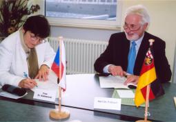 2009 - SVK v Kladně v Koblenzi, podpis smlouvy