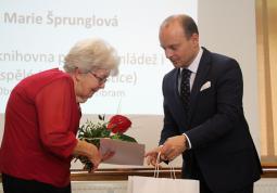 Zleva Mgr. Marie Šprunglová a ing. Zdeněk Štefek