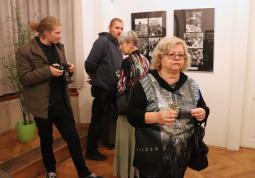 Fotogalerie Vernisáž výstavy SAMETOVÁ – očima kladenských fotografů - galerie