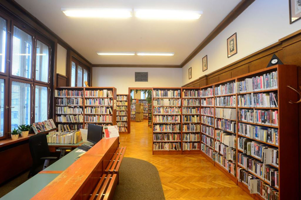 Pohled do oddělení pro dospělé v Brandýse nad Labem