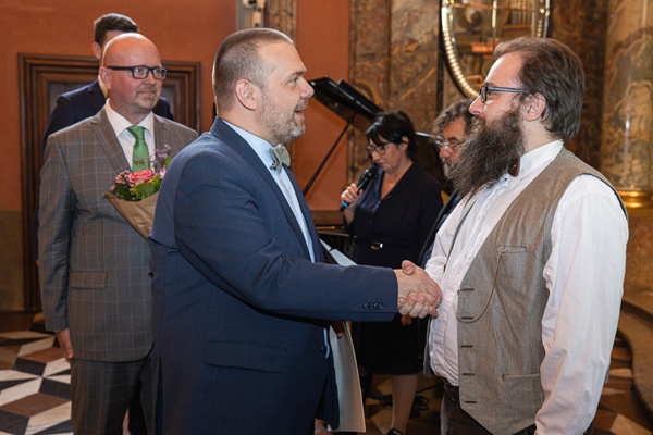 Gratulace ministra kultury Martina Baxy Michalu Jokešovi z MKP k získání ocenění MARK 2024