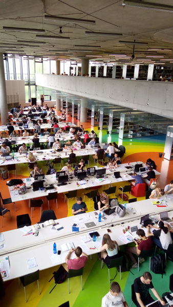 Prostory NTK jsou uživateli, zvláště studenty, hojně využívány (Foto: archiv NTK)