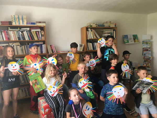 Knížka pro prvňáčka – tvoření v knihovně (Foto: Marie Henslová)