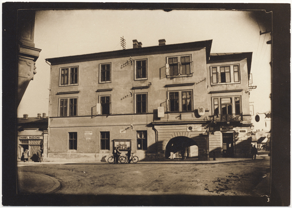 Budova okresní politické správy. Nejstarší sídlo knihovny v Místku , v letech 1923–1933 (Foto: Státní okresní archiv Frýdek-Místek)
