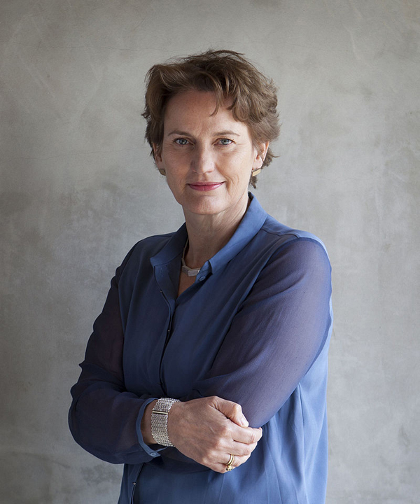 F. Houbenová