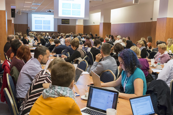 Pohled do auditoria konference (Foto: web AKVŠ)