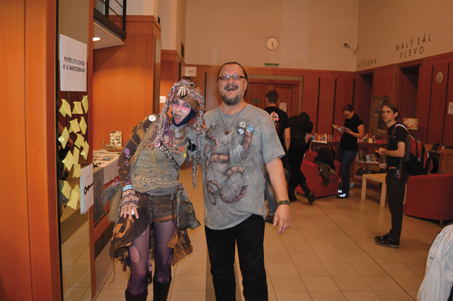 I knihovnice dokáží nosit slušivý cosplay, v daném případě v provedení Kristýny Obrdlíkové z Krajské knihovny Pardubice. CONiáš 2016, MKP (Foto: archiv autorů)
